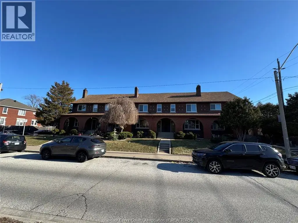 655-91 Giles, Windsor